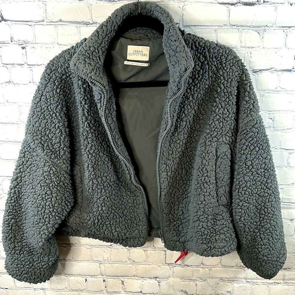 🧥 Urban Outfitters Dark Gray Sherpa Jacket - Size XS - Very Soft - Very Cozy